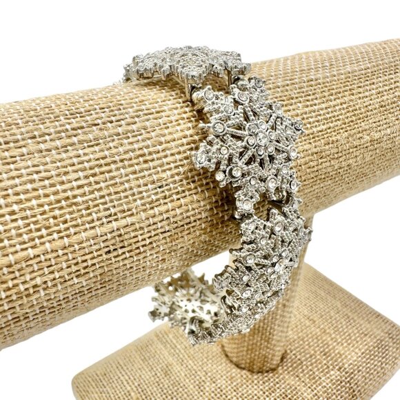 Vintage Inspired Silver Tone Snowflake Stretch Bracelet With Rhinestone Accents - Picture 4 of 10